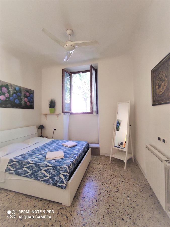 Romantic Liberta Apartment フィレンツェ エクステリア 写真